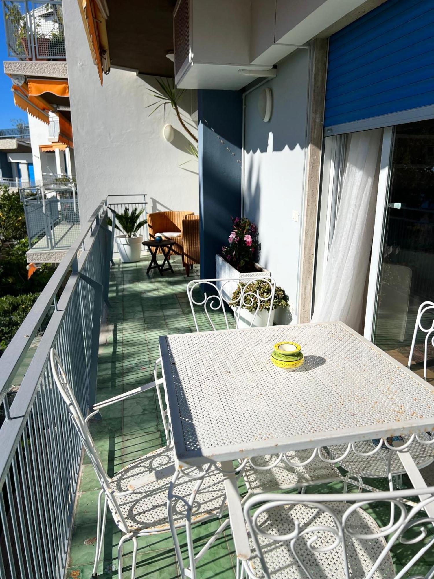 Mamariviera Home Holidays Sanremo - Casa Vista Mare Con Piscina Exterior photo
