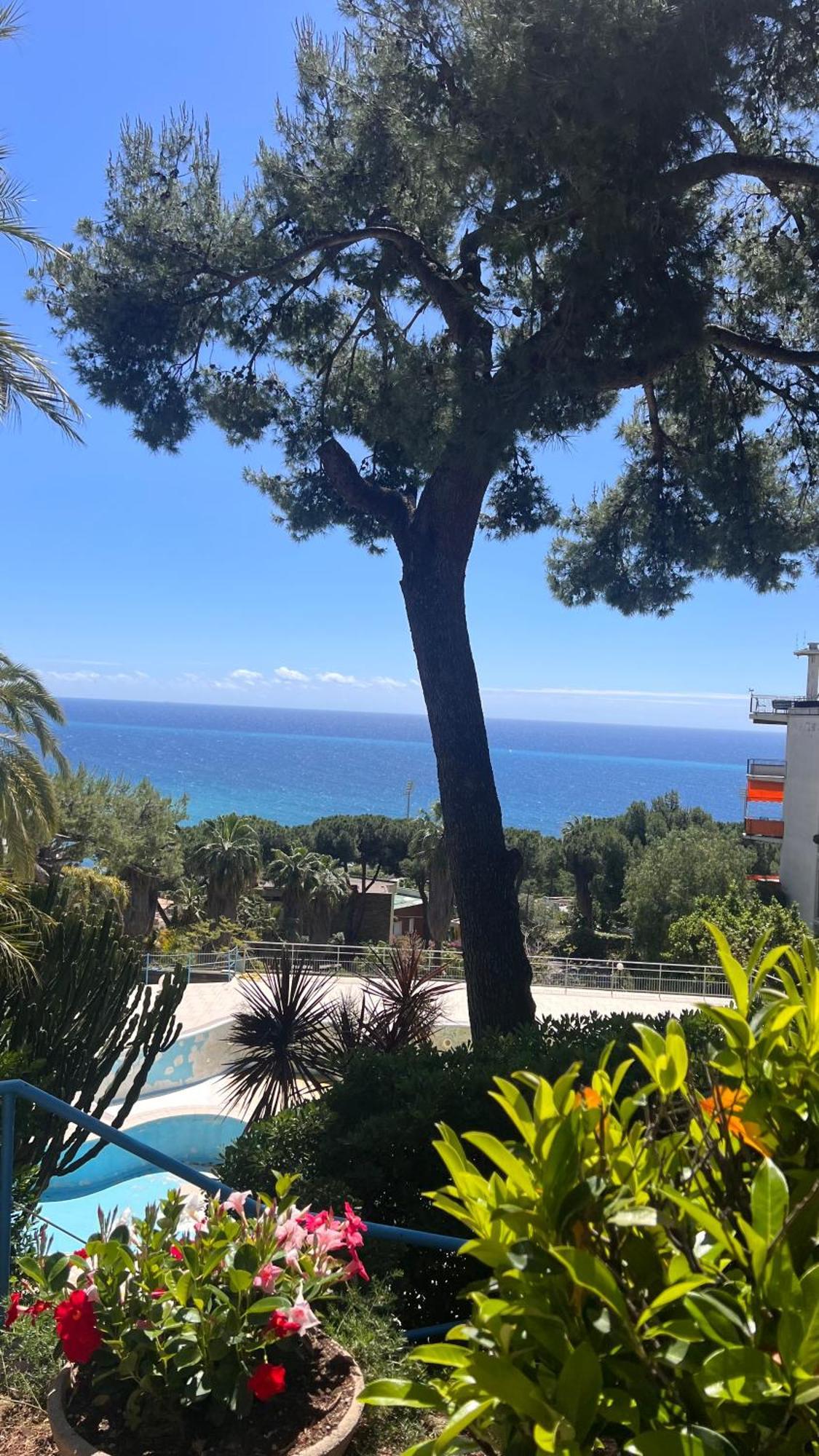 Mamariviera Home Holidays Sanremo - Casa Vista Mare Con Piscina Exterior photo