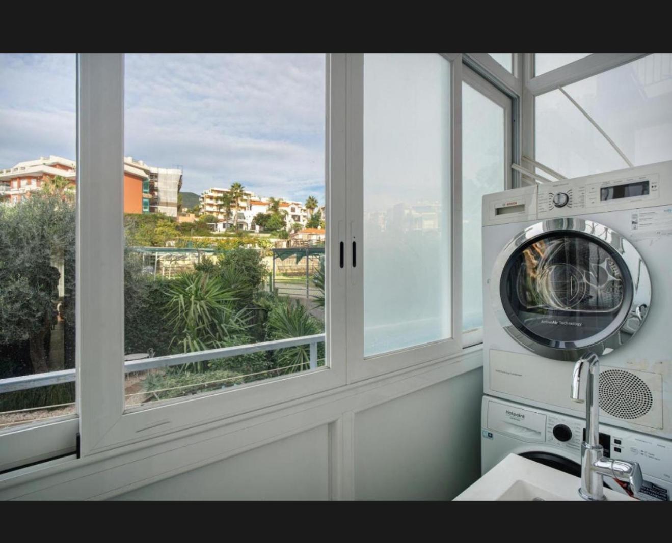 Mamariviera Home Holidays Sanremo - Casa Vista Mare Con Piscina Exterior photo